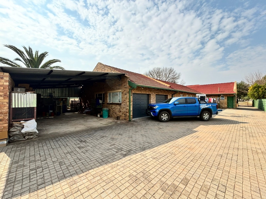 3 Bedroom Property for Sale in Flimieda North West
